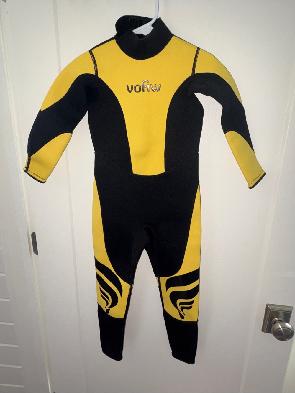 NWOT Vofiw wetsuit youth sz 6 Neoprene/nylon